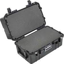 Pelican 1465 Air Case with Foam (Black) 014650-0000-110