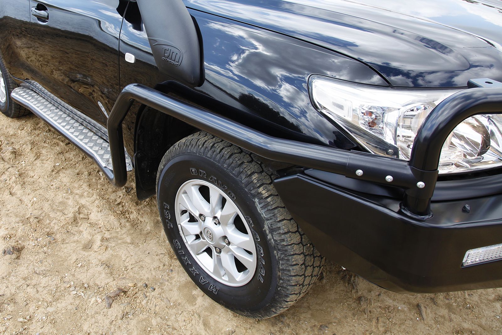 TJM Side Bars For LC200 780SBKIT82A