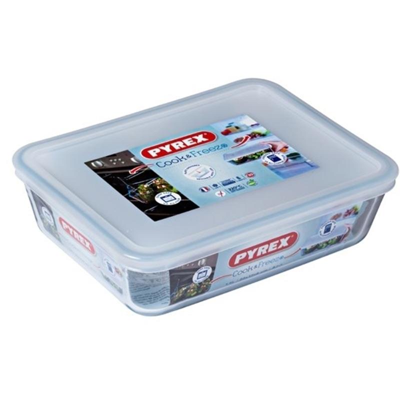 Pyrex Rectangle With Plastic Cover 1.5lltr