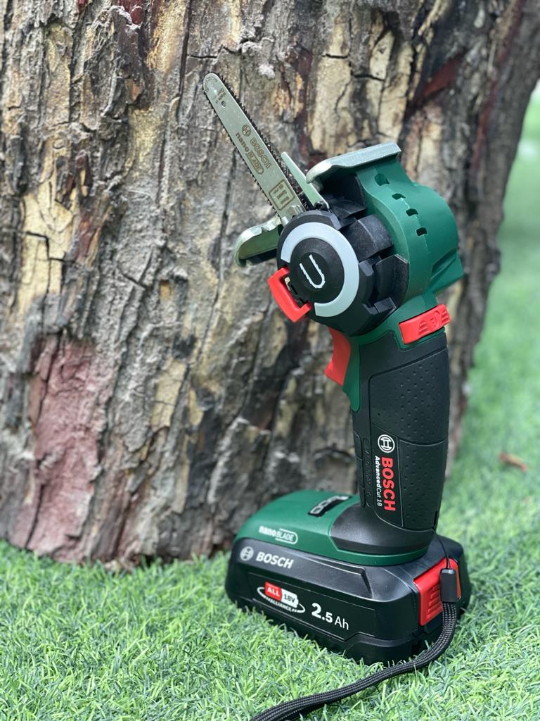 Bosch Cordless Nanoblade Saw Advanced Cut 18 - Made in Malaysia BO06033D5171 | Power Tool Bosch Cordless Nanoblade Saw Advanced Cut 18 - Made in Malaysia BO06033D5171 | Power Tool