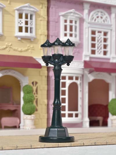 Sylvanian Family Light Up Street Lamp